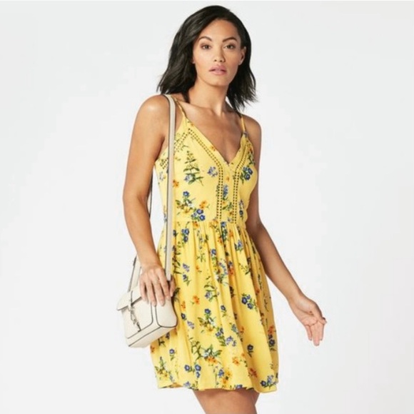 JustFab Yellow Floral Flirty Fit and Flare Dress Rayon Size Small - Picture 13 of 13